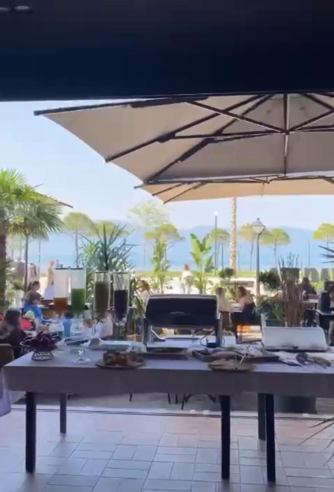 Hotel Patio Вльора Екстер'єр фото